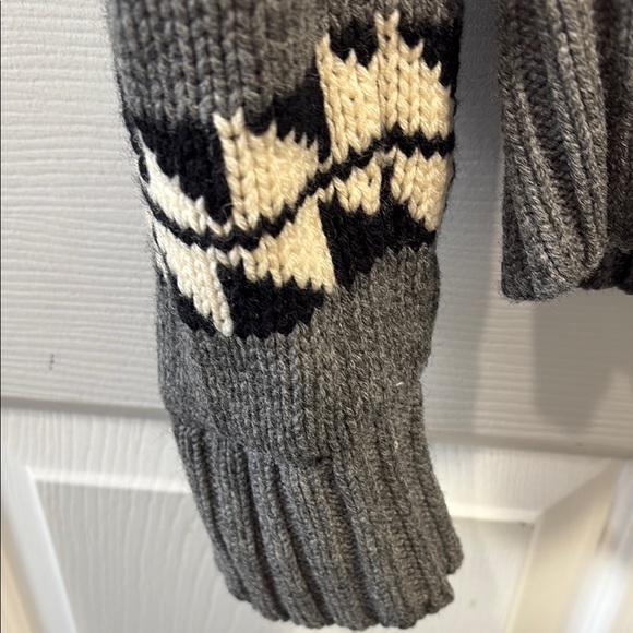 TNA Gray and Cream Sweater - Picture 3 of 8